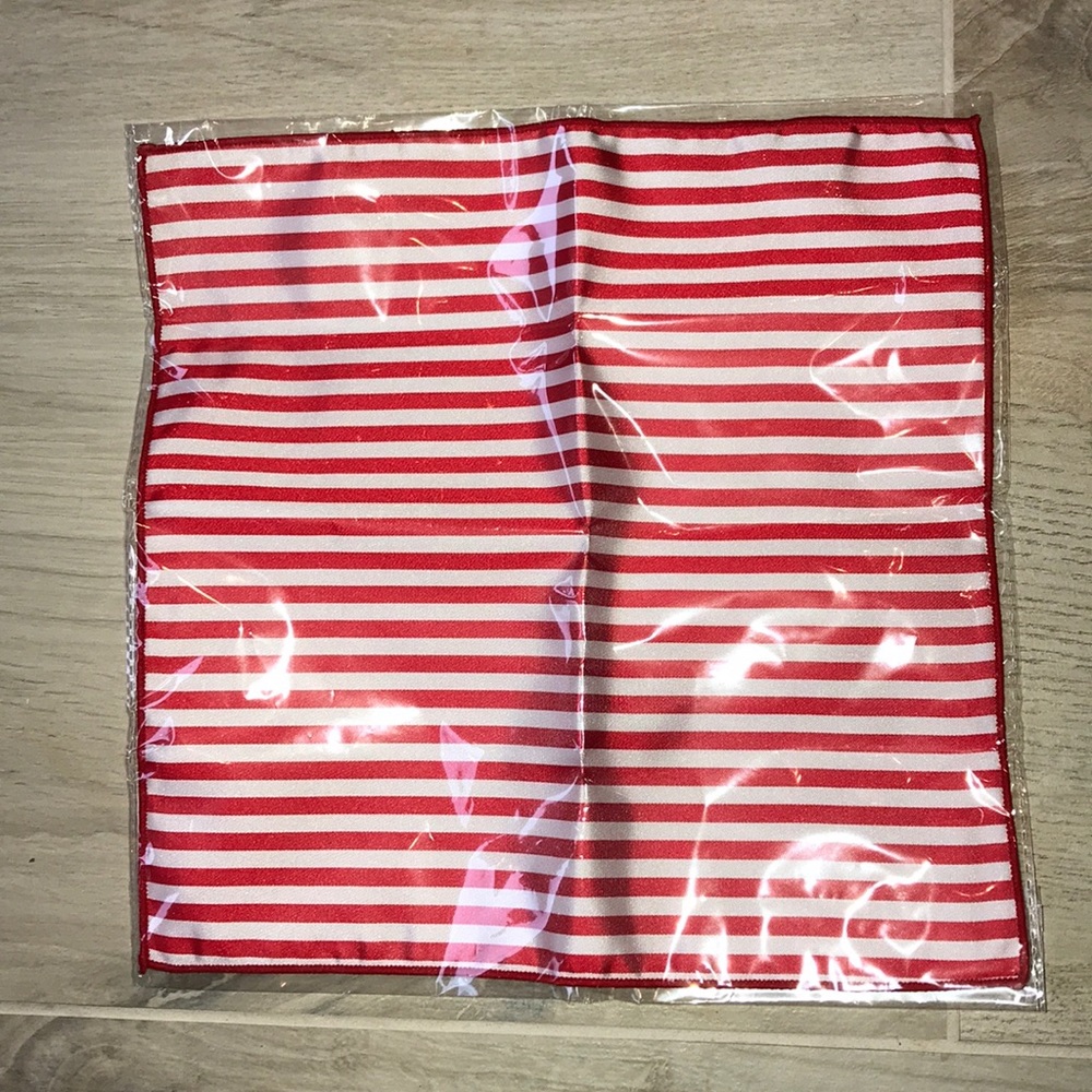Nikolas Ryan Men’s Pocket Scarf